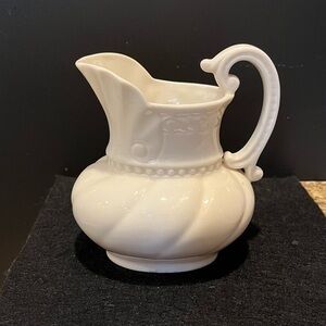 Vintage Lenox Gravy Pitcher / Vase Colonial Collection